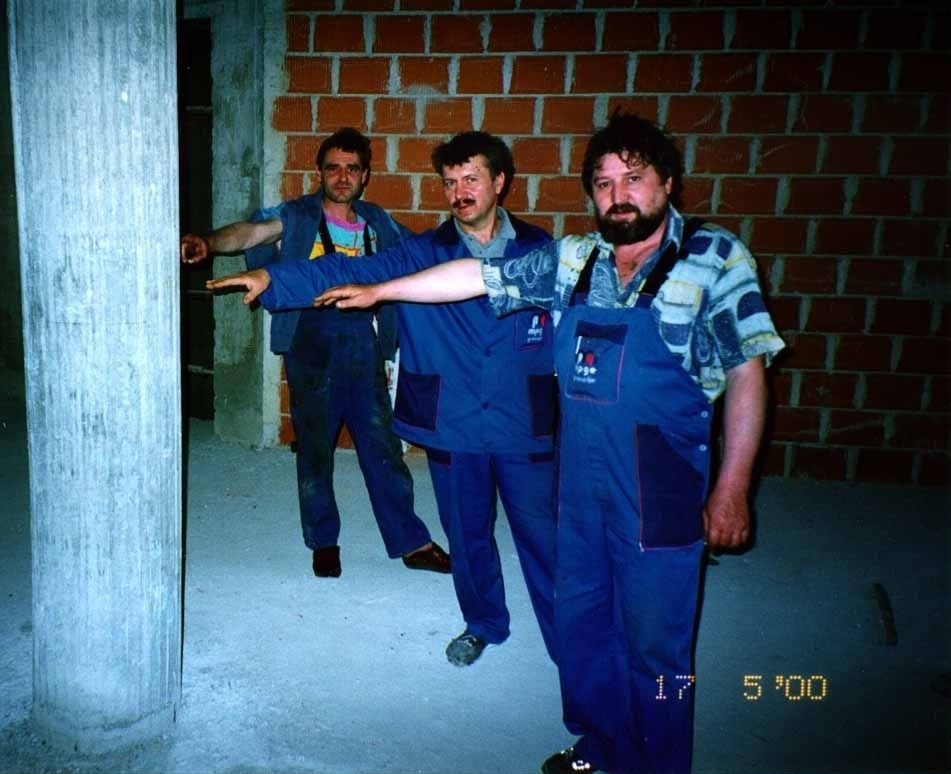 Slika 2.: Sredina piramide je točno v sredini Beta žarka, kar so zaznali tudi delavci.
